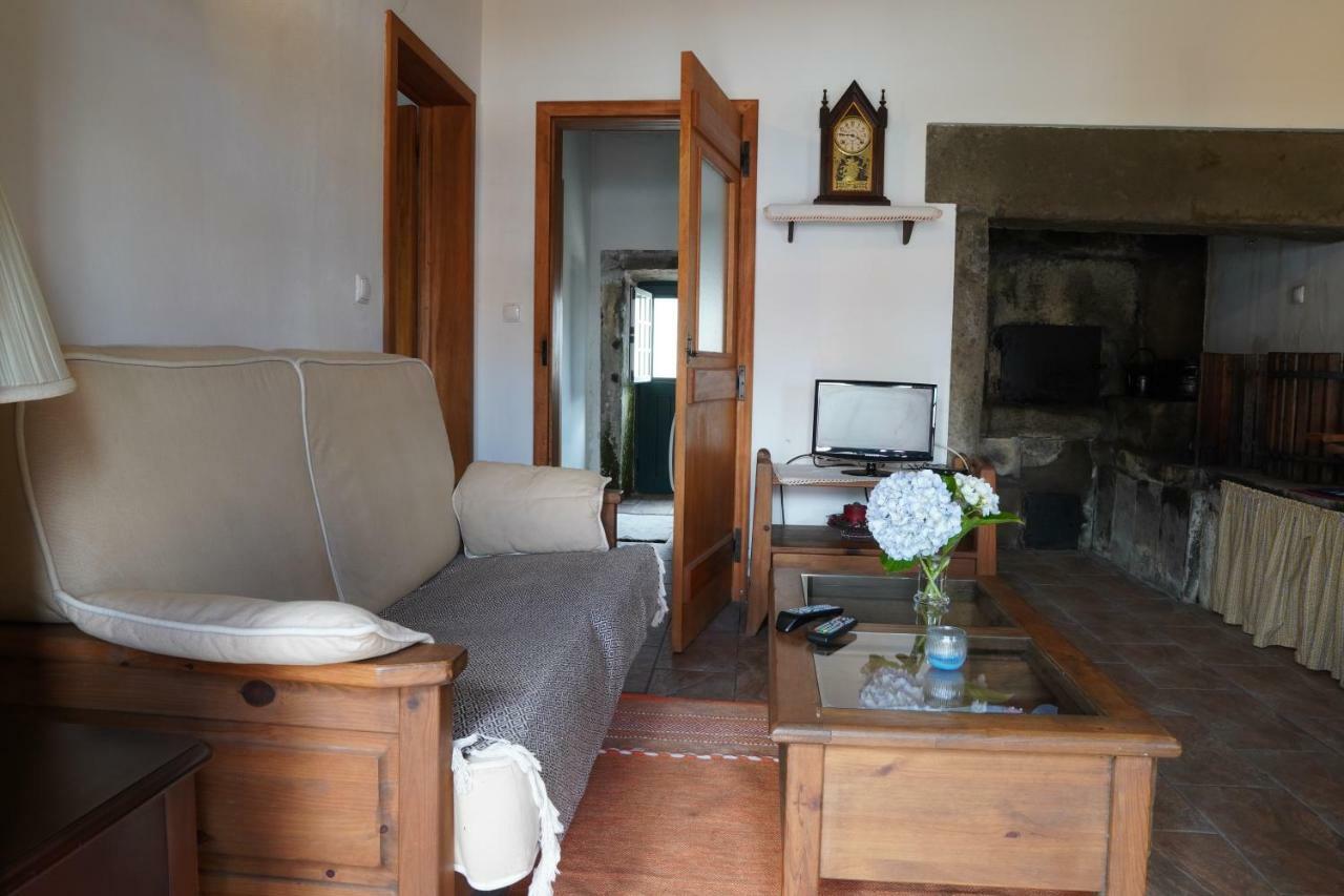 プライア・ダ・ヴィクトーリア Casa Do Ti' Marraoヴィラ エクステリア 写真