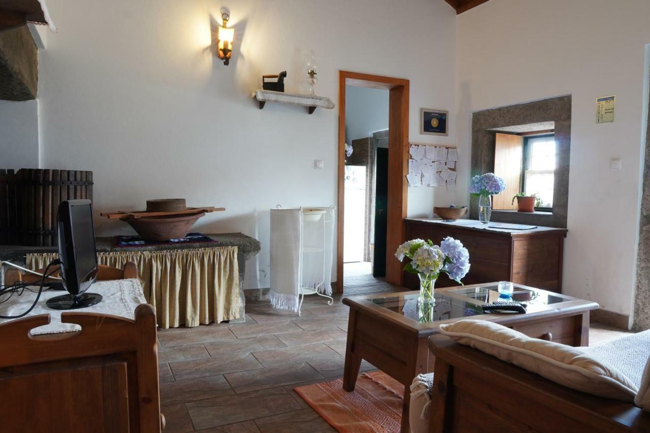 プライア・ダ・ヴィクトーリア Casa Do Ti' Marraoヴィラ エクステリア 写真